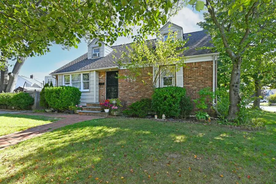 3005 Harding Street, Oceanside, NY 11572 - Image #2