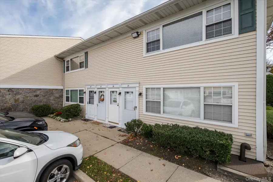 1 Atlantic Avenue #28, Farmingdale, NY 11735 - Image #2
