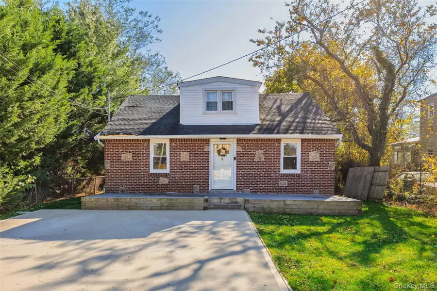 8 Edgewater Drive, Mastic Beach, NY 11951 - Image #3