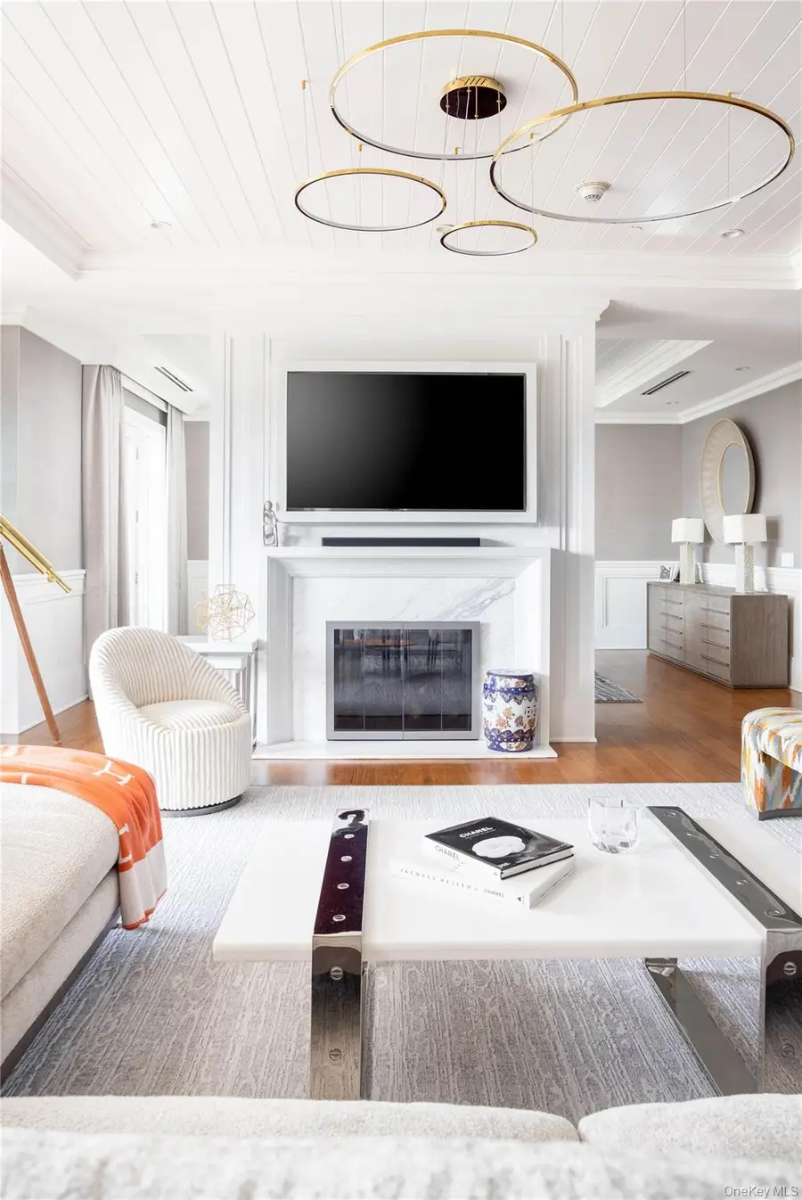 2000 Royal Court #2103/2105, North Hills, NY 11040 - #3