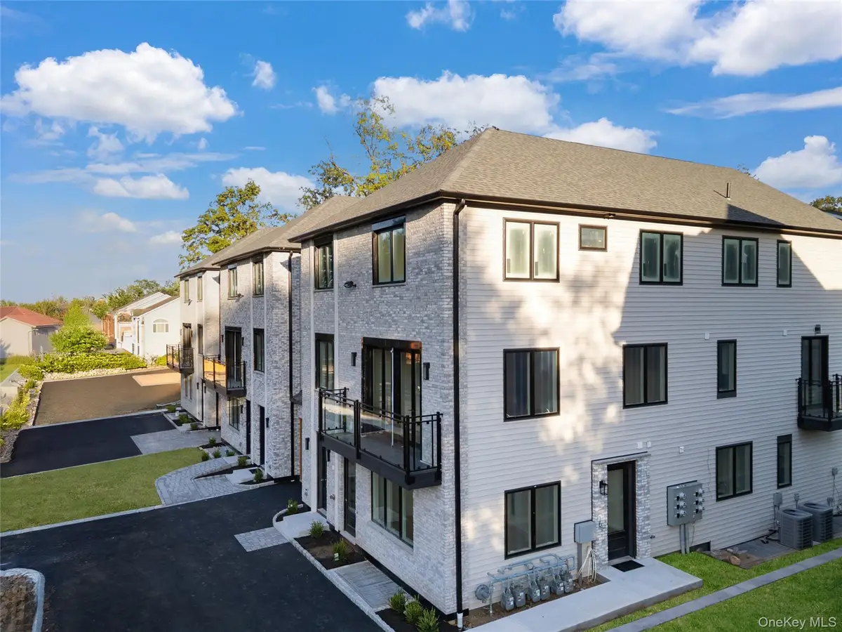 27 Ellish Parkway #103, Spring Valley, NY 10977 - Image #1