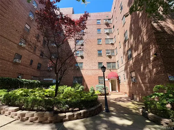 102-55 67th Road #3W, Forest Hills, NY 11375