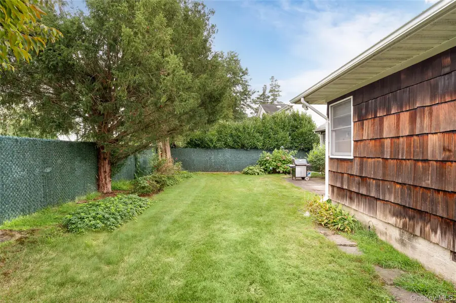 9 Eaton Road, Syosset, NY 11791 - Image #3