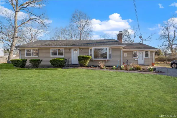 112 King Street, Bay Shore, NY 11706