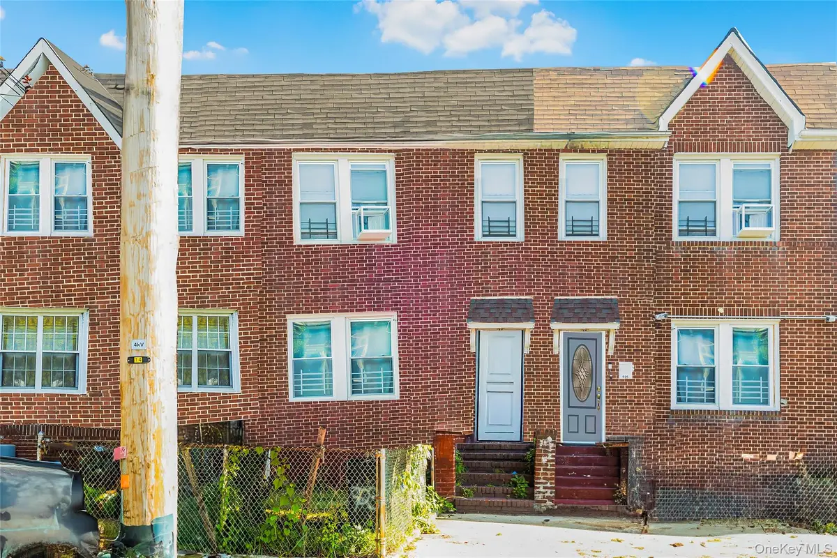 923 E 219 Street, Bronx, NY 10469 - Image #1