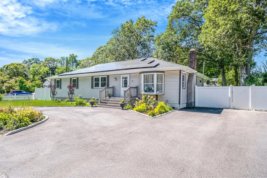 1514 Grundy Avenue, Holbrook, NY 11741 - Image #2