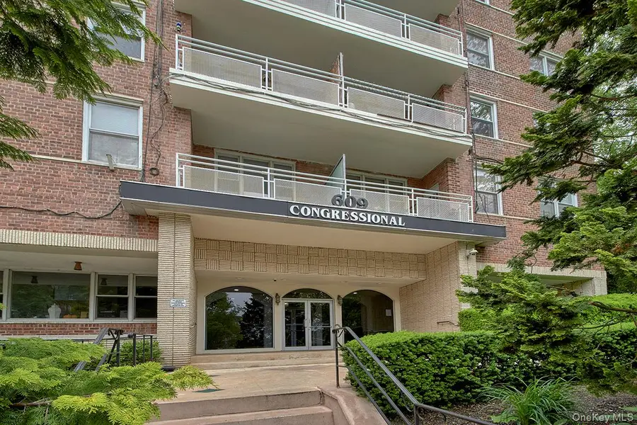 609 Kappock Street #3F, Bronx, NY 10463 - Image #3