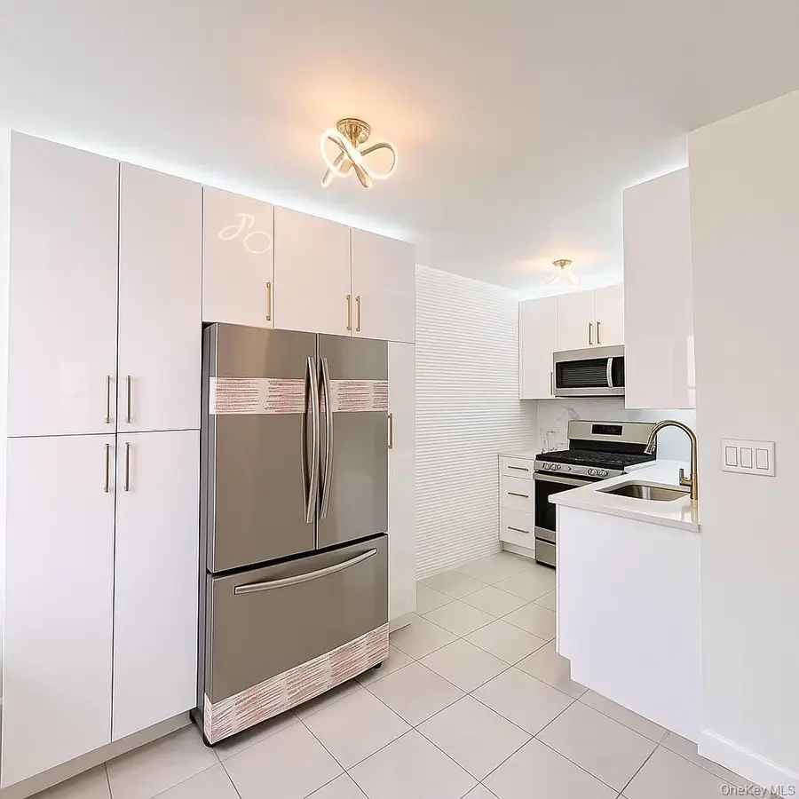 65-70 Booth Street #5E, Rego Park, NY 11374 - #2