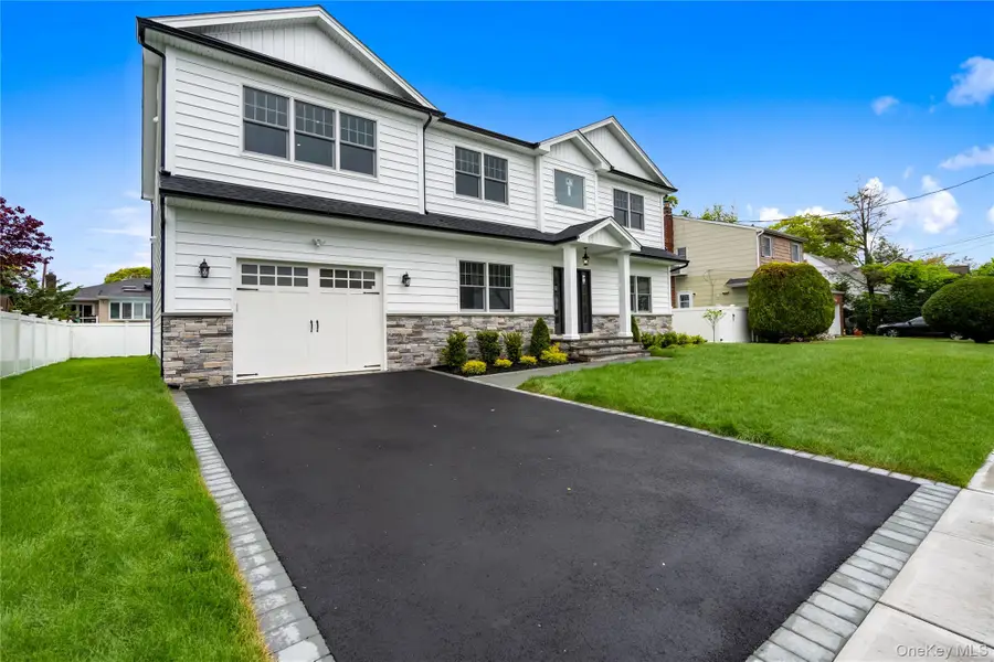 255 N Chestnut Street, Massapequa, NY 11758 - Image #2