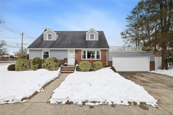 136 3rd Street, New Hyde Park, NY 11040