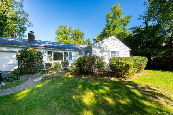 8 Oakway Drive, Stony Brook, NY 11790