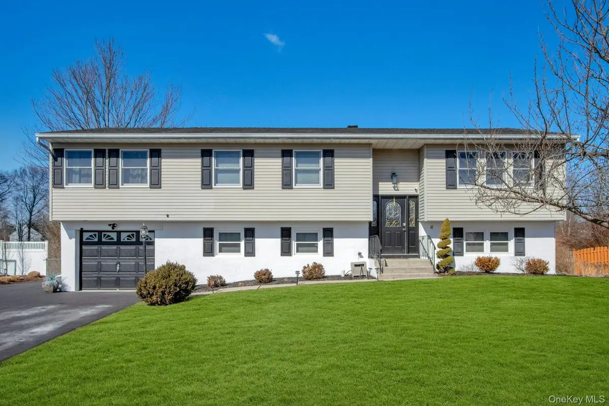 27 Lincoln Drive, Washingtonville, NY 10992 - Image #1