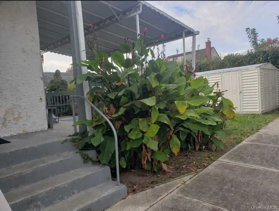 269 Windsor Parkway, Hempstead, NY 11550 - Image #3