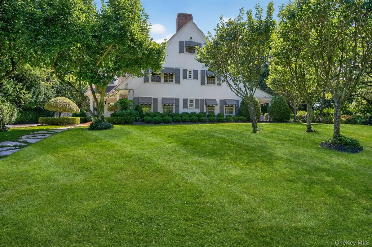 42 Clocktower Lane, Old Westbury, NY 11568 - Image #1