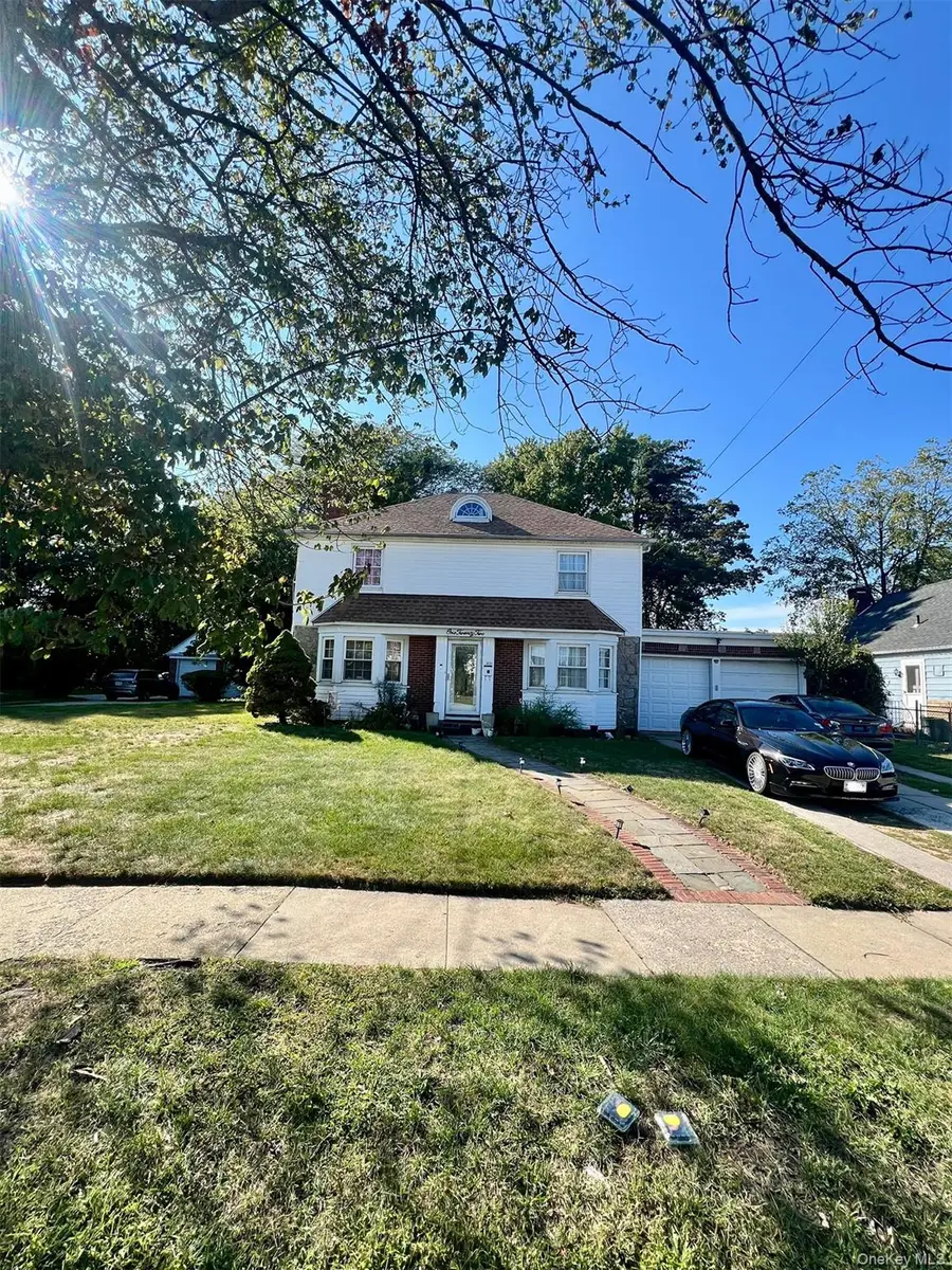 122 Rockaway Parkway, Valley Stream, NY 11580 - Image #2