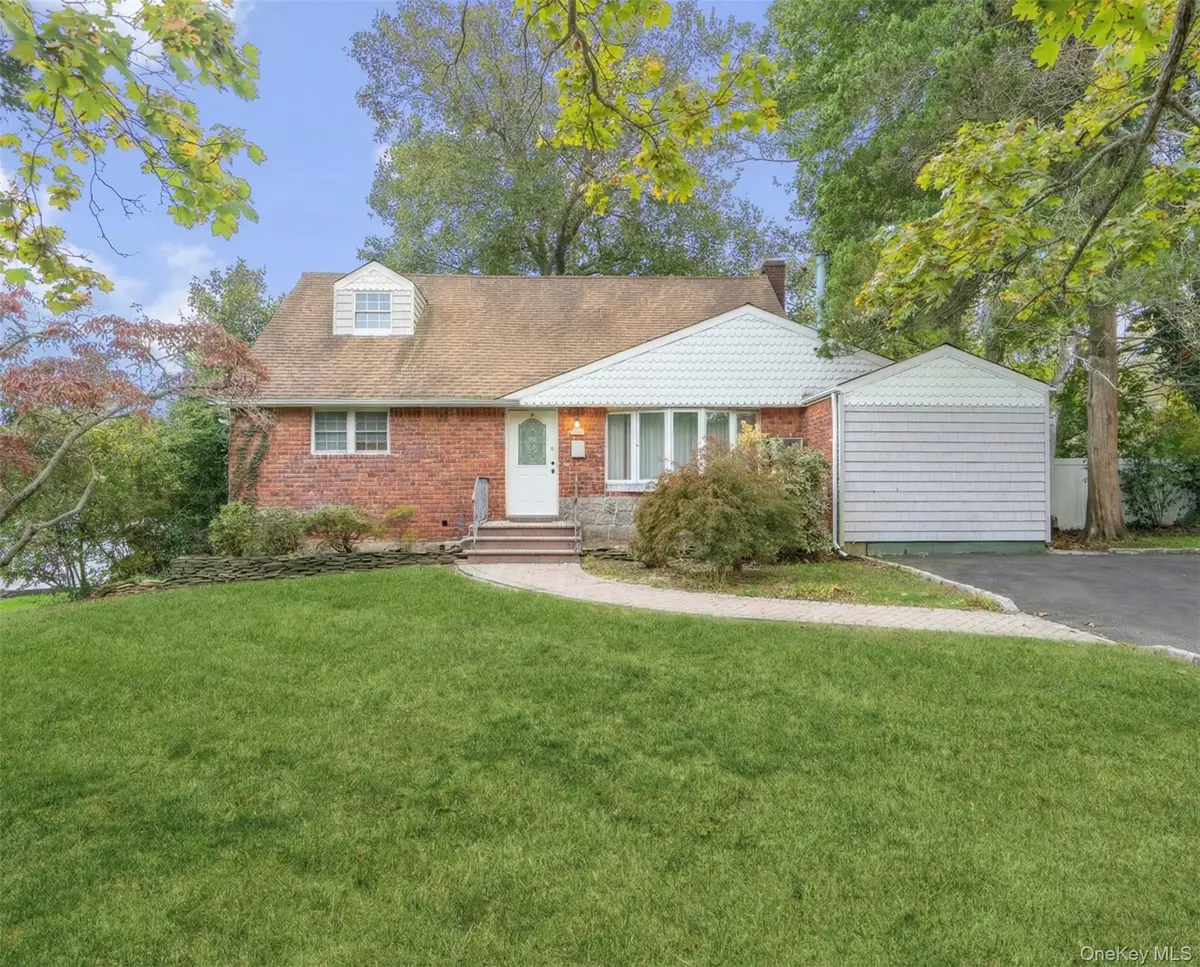 16 Blackman Street, Smithtown, NY 11787 - Image #1