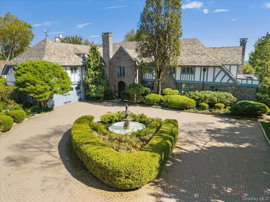 19 Oak Bluff Avenue, Larchmont, NY 10538 - #2