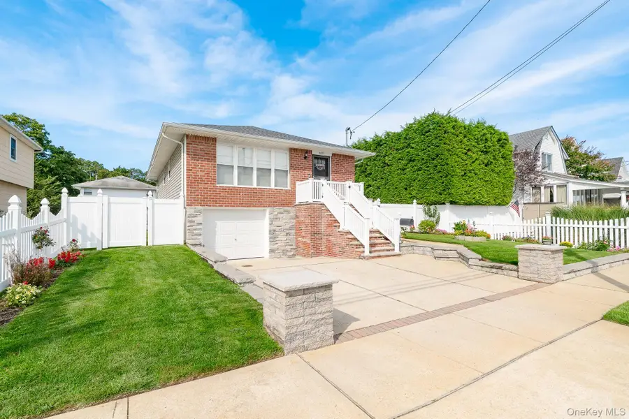 3663 Roanoke Street, Seaford, NY 11783 - Image #3