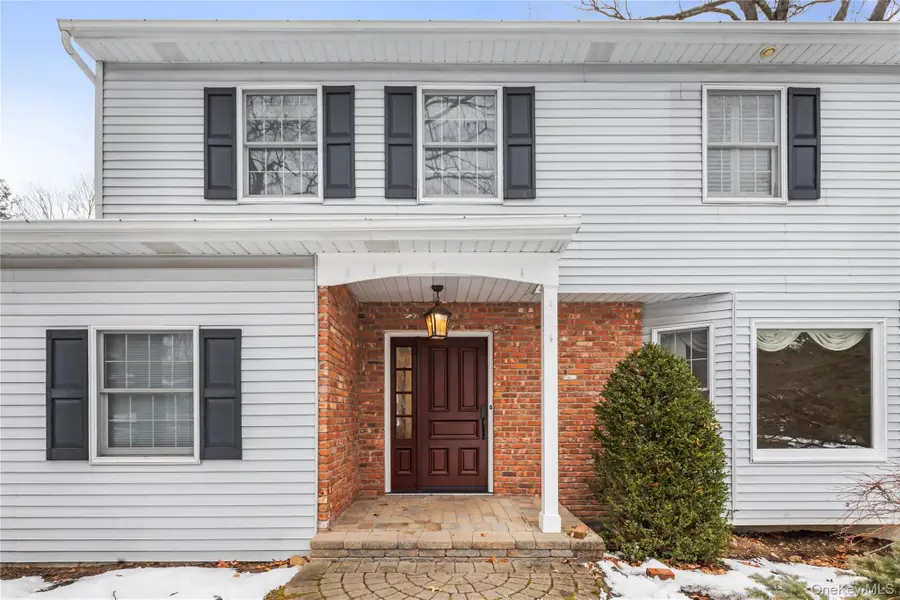 12 Bell Court, Airmont, NY 10901 - Image #3