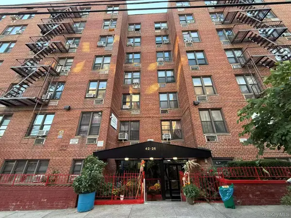 42-26 81st Street #4O, Elmhurst, NY 11373