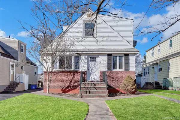 140 Arlington Avenue, Valley Stream, NY 11580