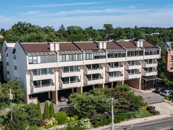 372 Main Street #105, Port Washington, NY 11050