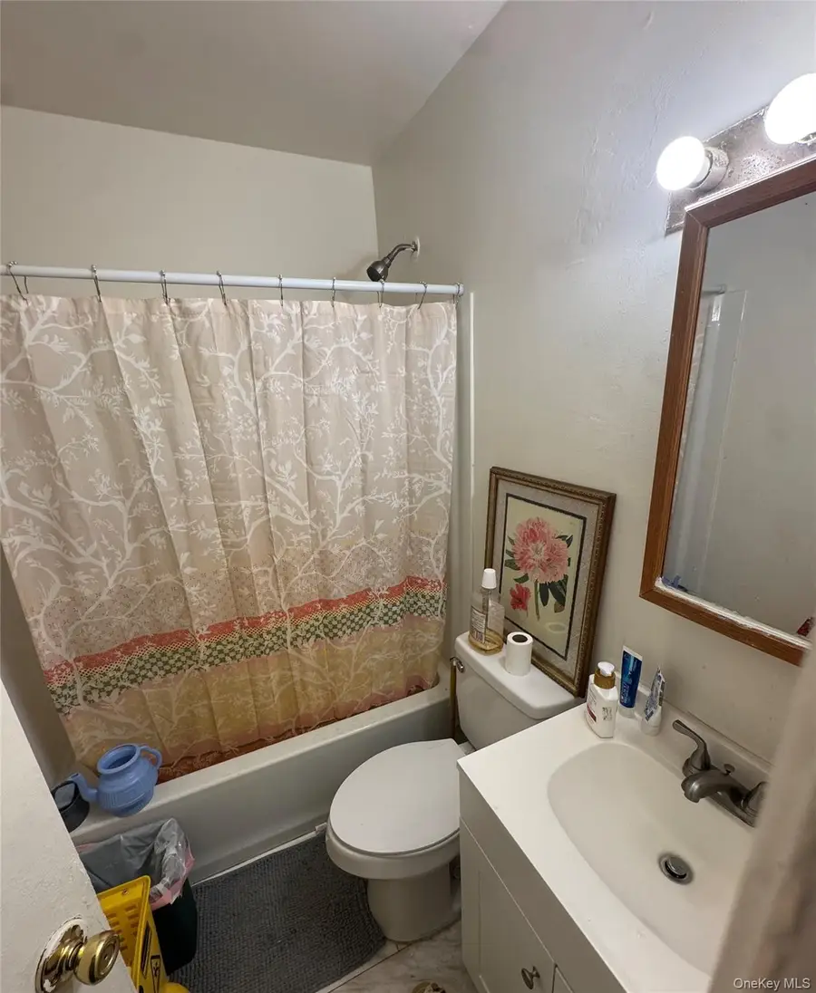 2453 B Union Boulevard #15A, Islip, NY 11751 - #3