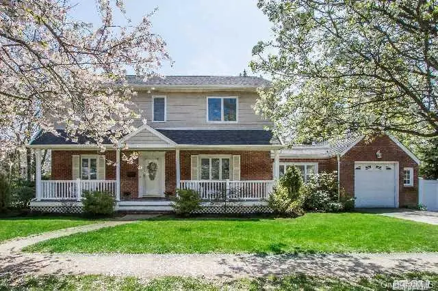 204 Margaret Boulevard, Merrick, NY 11566 - Image #3