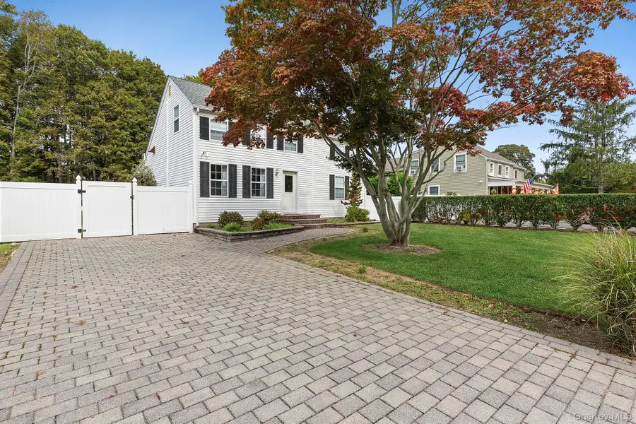 210 Bennett Road, Greenport, NY 11944 - Image #2