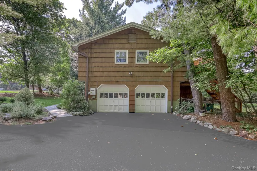 19 Mary Beth Drive, Suffern, NY 10901 - Image #3