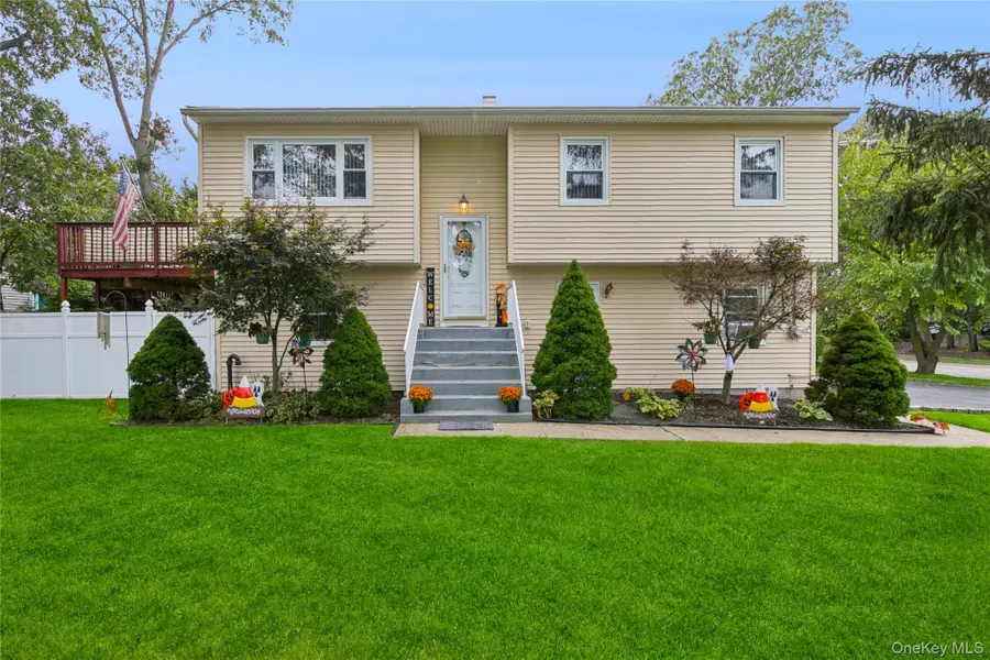 308 Browns Road, Nesconset, NY 11767 - Image #3