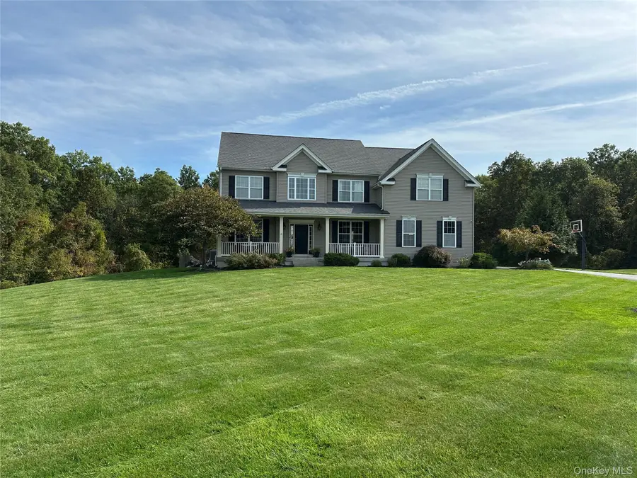 102 Luthien Forest Road, New Windsor Town, NY 12553 - Image #3