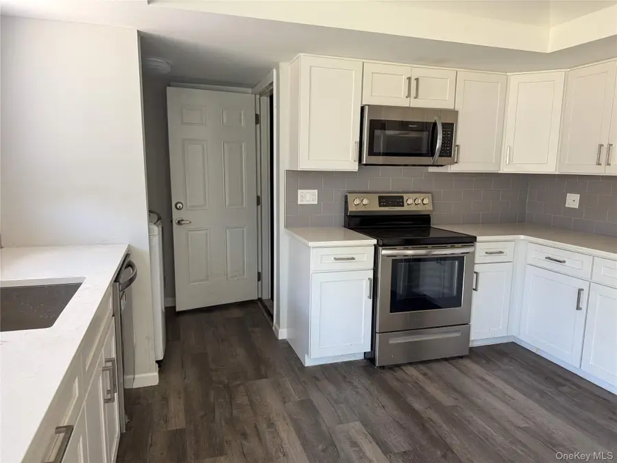 130 Tarpon Avenue, Medford, NY 11763 - Image #2