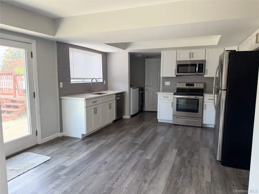 130 Tarpon Avenue, Medford, NY 11763 - Image #3