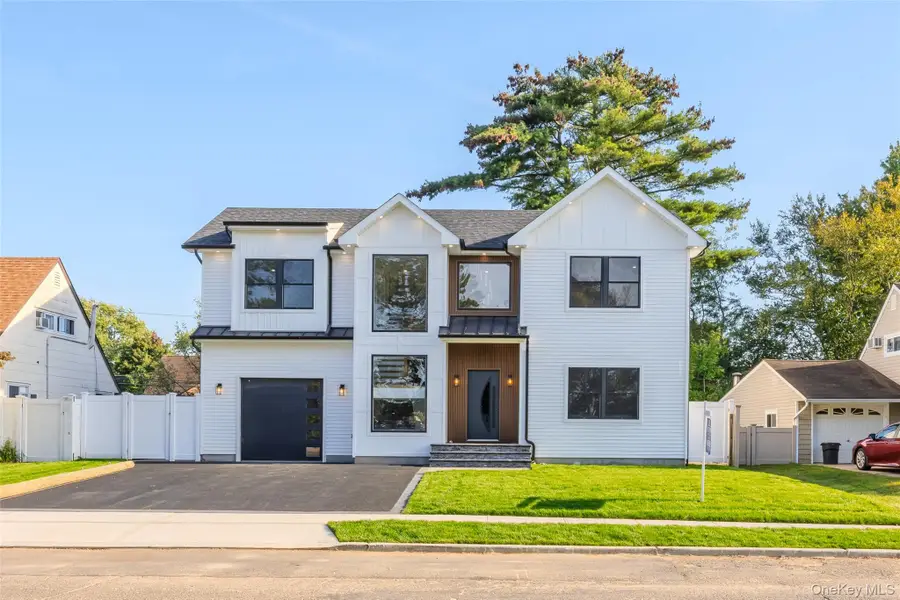 10 Crown Lane, Westbury, NY 11590 - Image #2