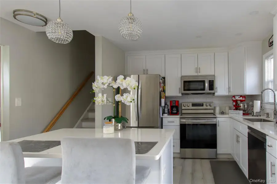 3975 Anne Drive, Seaford, NY 11783 - Image #3