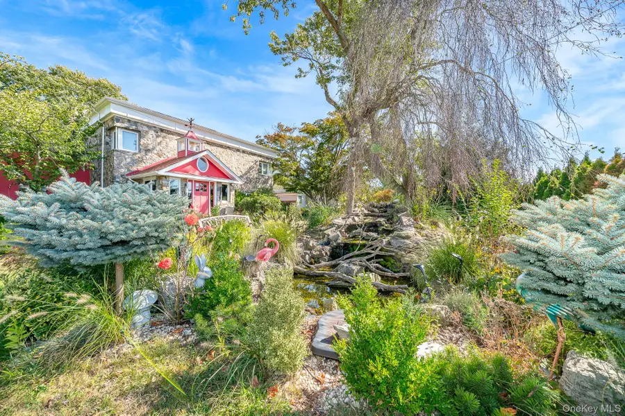 28 Riverside Avenue, Amityville, NY 11701 - Image #3