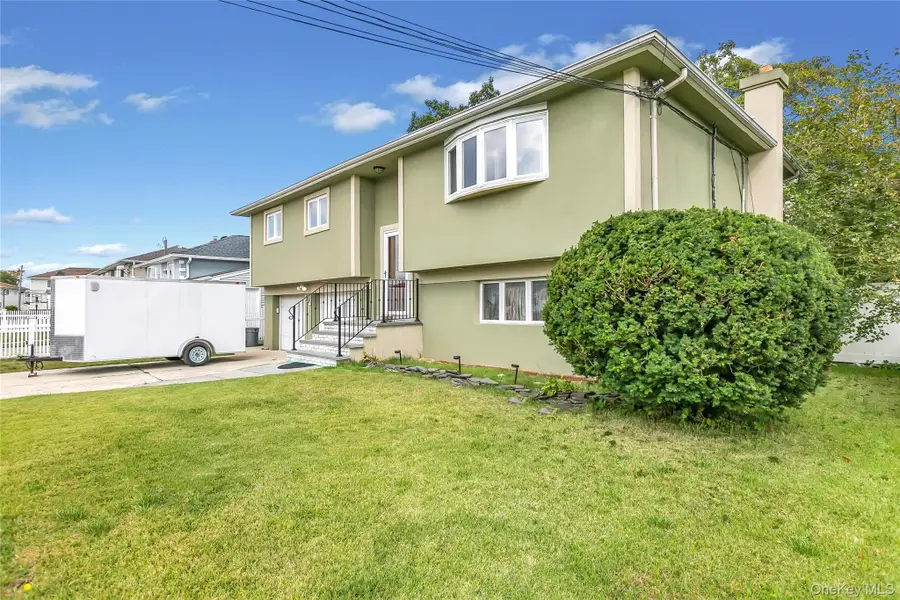 584 Yale Street, Oceanside, NY 11572 - Image #2