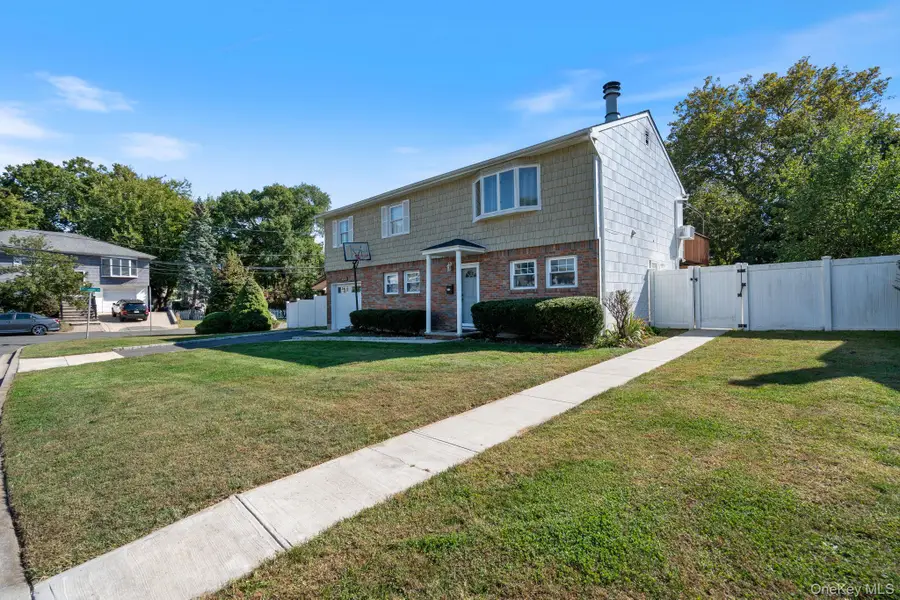 1040 Donna Court, Baldwin, NY 11510 - Image #2