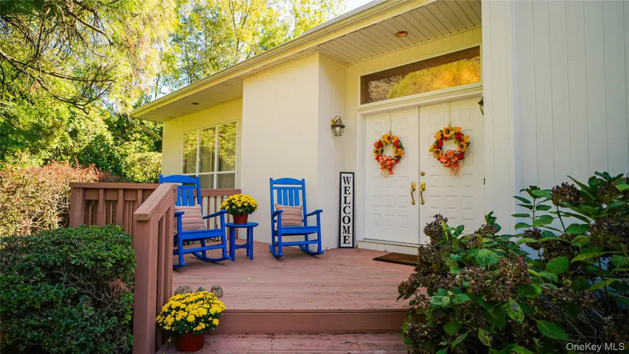 62 Burton Lane, Commack, NY 11725 - Image #2