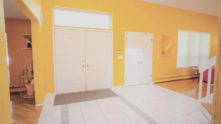 62 Burton Lane, Commack, NY 11725 - Image #3