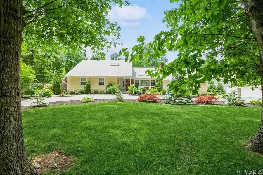 77 Duck Pond Road, Glen Cove, NY 11542 - Image #2