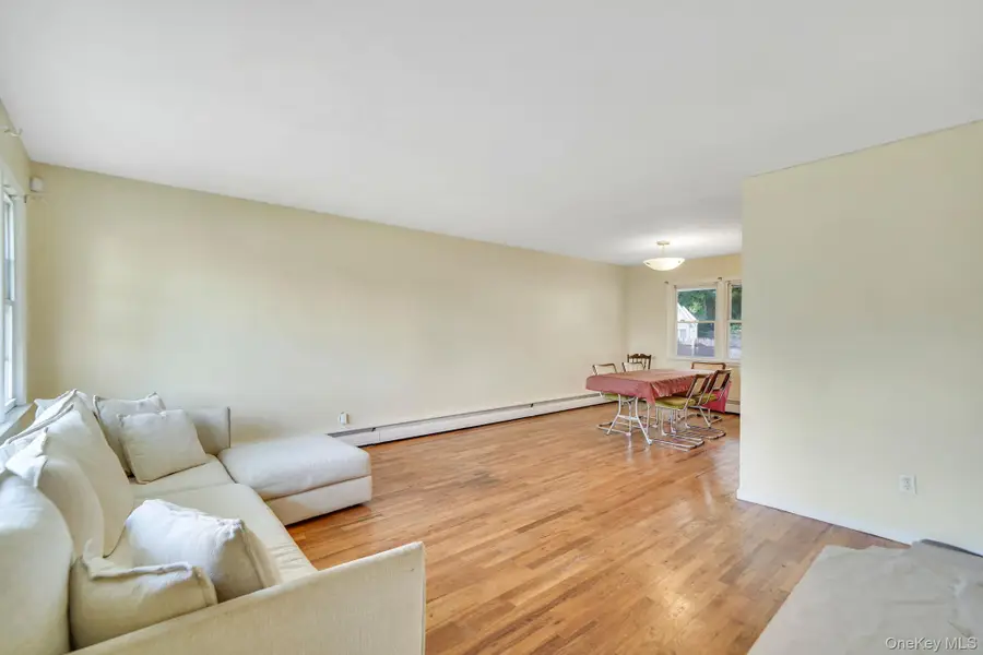 3 Radburn Lane, Port Jefferson Station, NY 11776 - Image #2