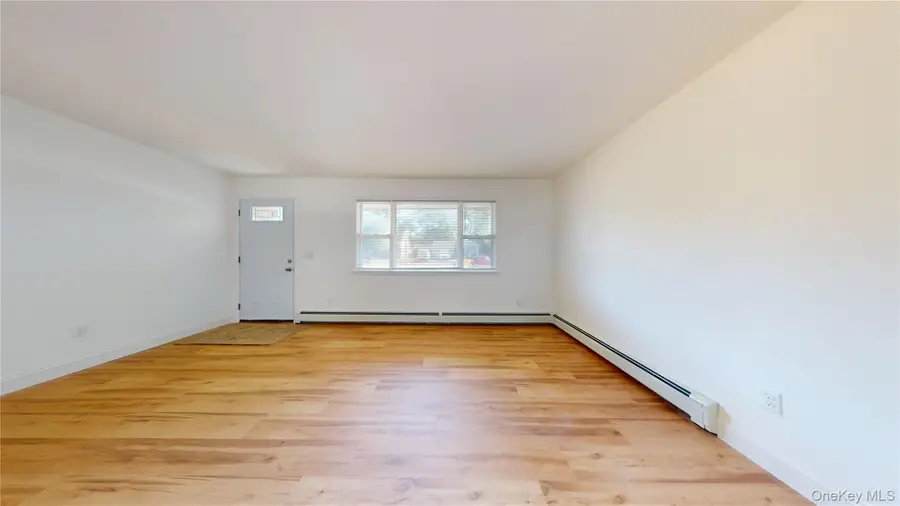 9 Brushwood Drive, Shirley, NY 11967 - Image #3