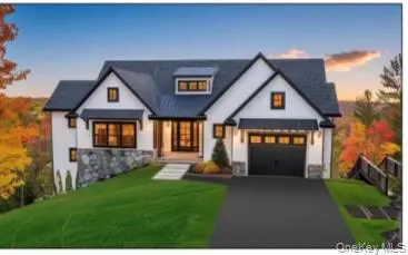 91 Fernwood Lane, Flower Hill, NY 11576 - Image #2