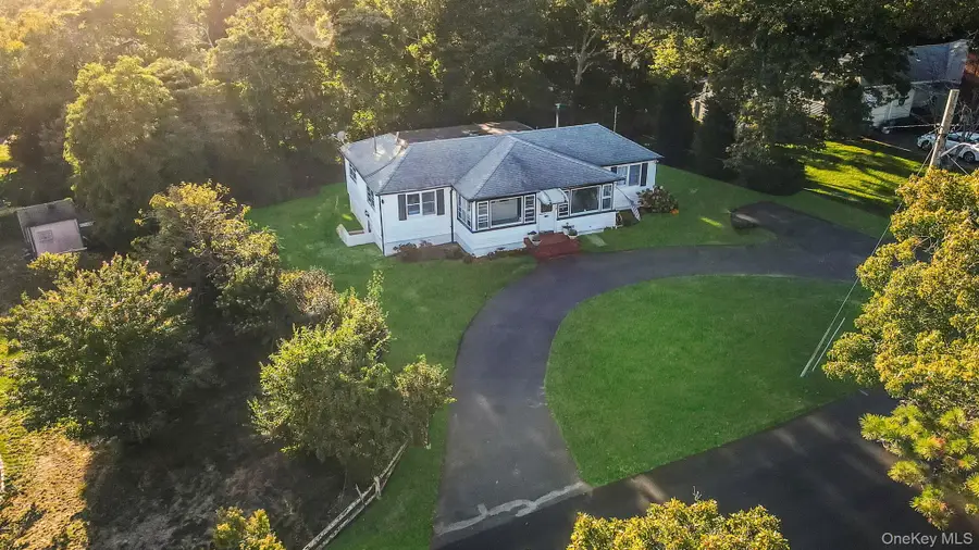 3 Fort Hill Road, Hampton Bays, NY 11946 - Image #3