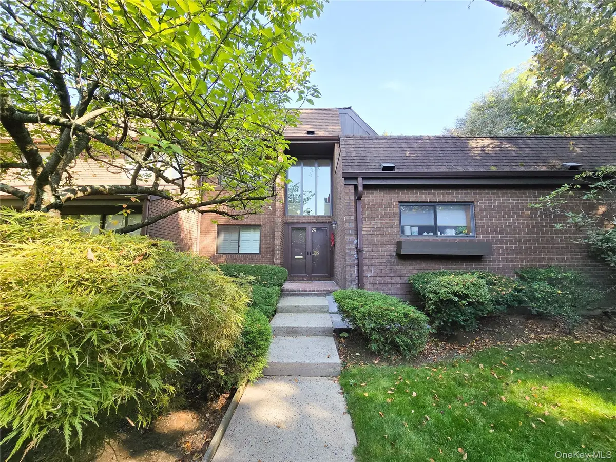 54 Acorn Ponds Drive #271, Roslyn, NY 11576 - #1