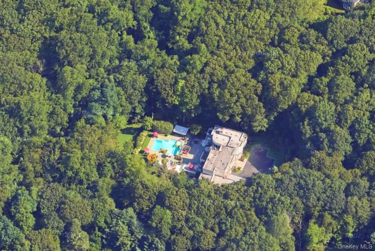 70 Shutter Lane, Oyster Bay Cove, NY 11771 - Image #1