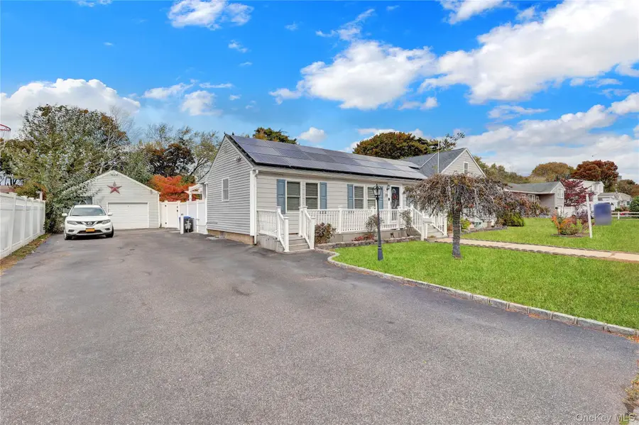 89 Marie Street, Lindenhurst, NY 11757 - Image #2