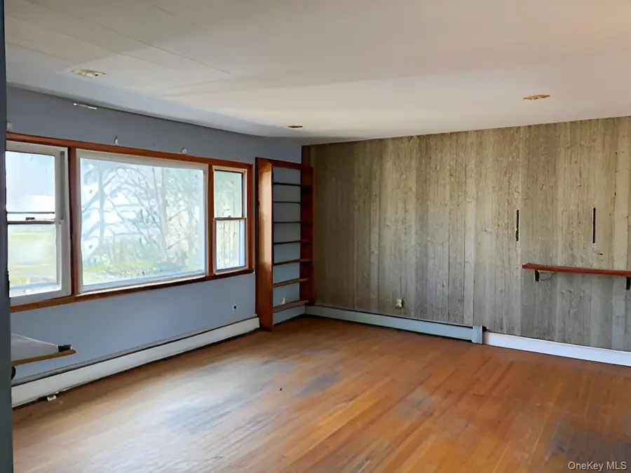 206 Edwards Avenue, Sayville, NY 11782 - #2